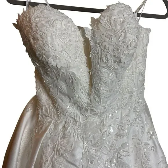 Lulus Now and Always White Beaded Embroidered Strapless Gown Size 8 NWOT - Picture 6 of 16